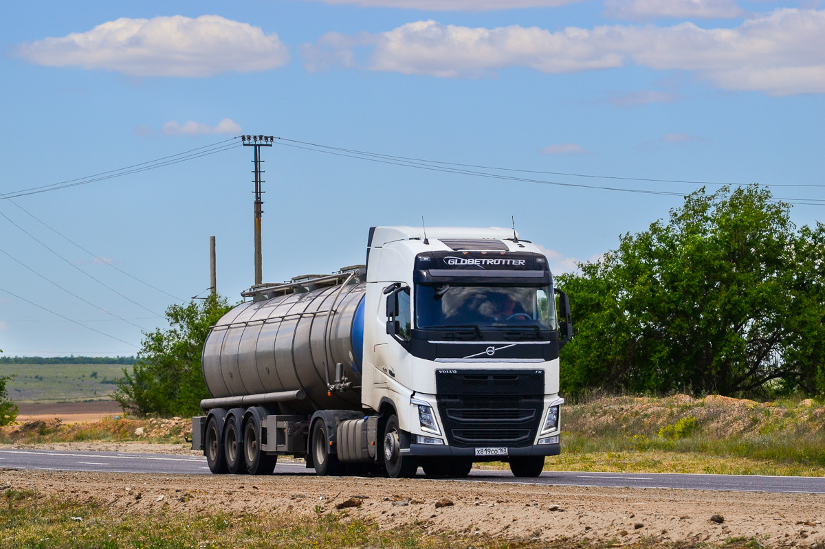 Самарская область, № Х 819 СО 163 — Volvo ('2012) FH.420