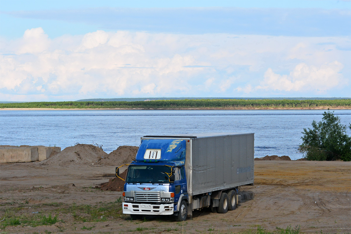 Амурская область, № А 714 УХ 28 — Hino (общая модель)