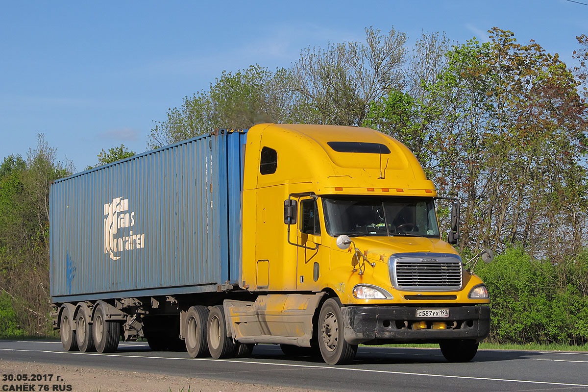 Московская область, № С 587 УХ 190 — Freightliner Columbia