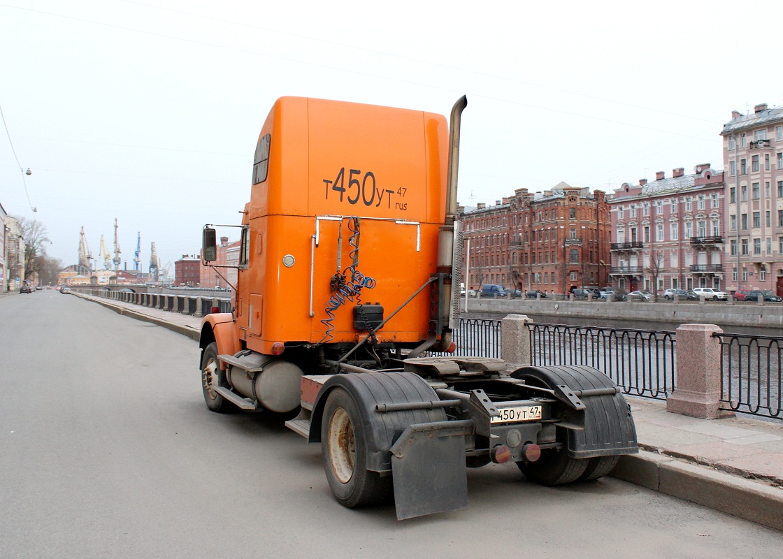 Ленинградская область, № Т 450 УТ 47 — Freightliner FLD 120 SD