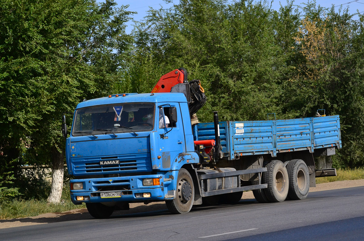 Волгоградская область, № Р 136 СМ 750 — КамАЗ-65117-62