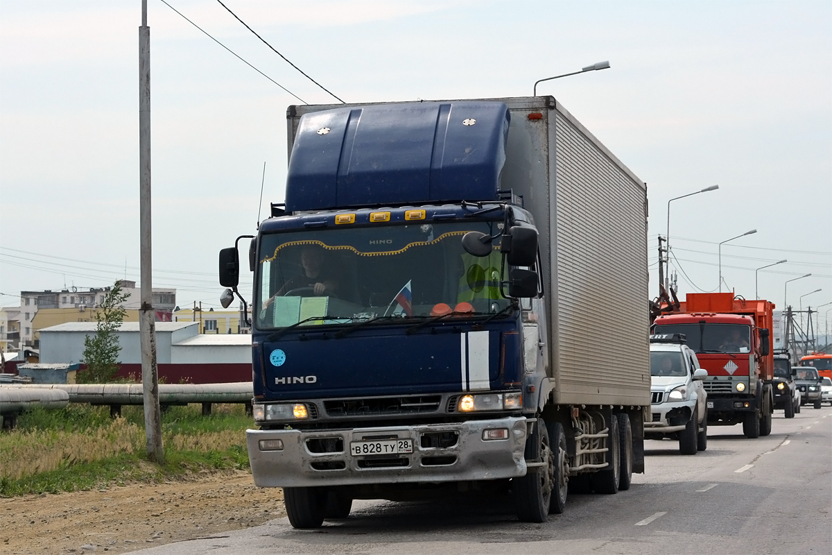 Амурская область, № В 828 ТУ 28 — Hino Profia