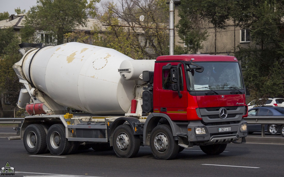 Алматы, № 382 CK 02 — Mercedes-Benz Actros '09 4141 [Z9M]