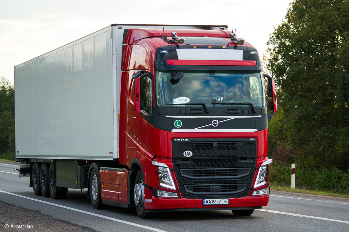 Львовская область, № АА 8652 ТК — Volvo ('2012) FH.460