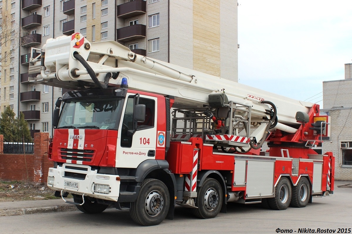 Ростовская область, № Т 687 ХТ 61 — IVECO Trakker ('2004)