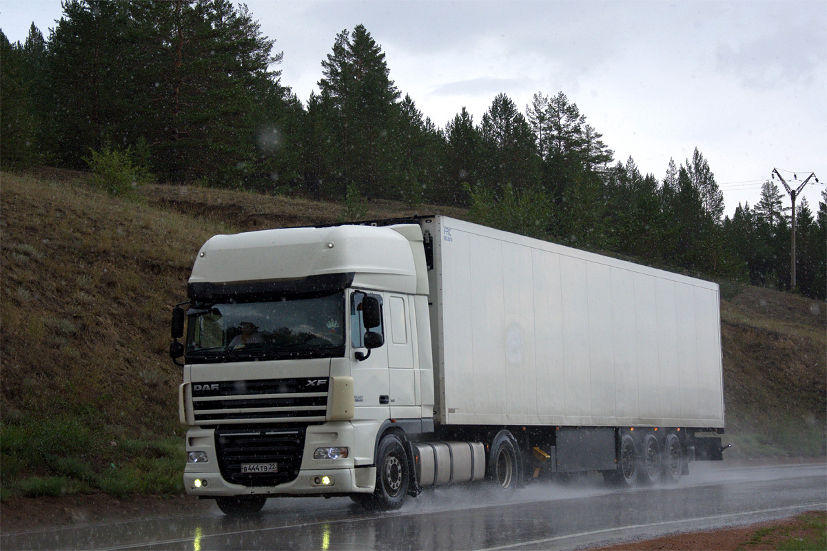 Алтайский край, № В 444 ТВ 22 — DAF XF105 FT