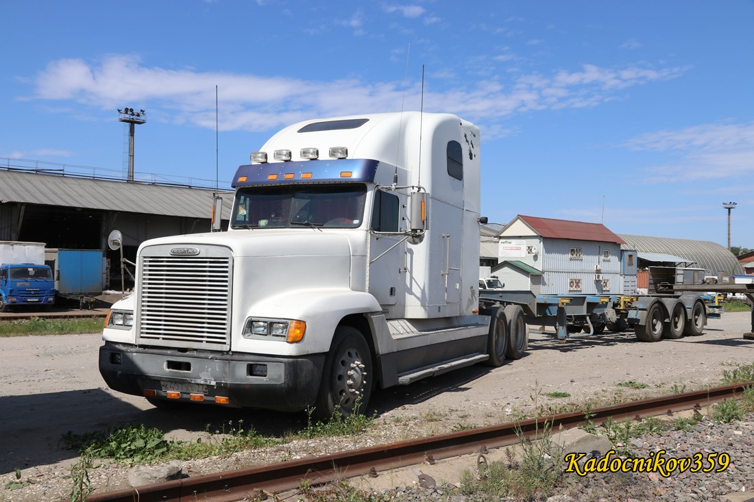 Москва, № К 407 ХТ 77 — Freightliner FLD 120