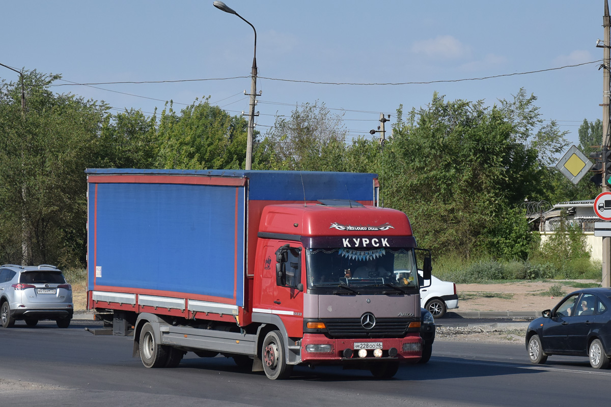 Курская область, № М 228 ОО 46 — Mercedes-Benz Atego 1223