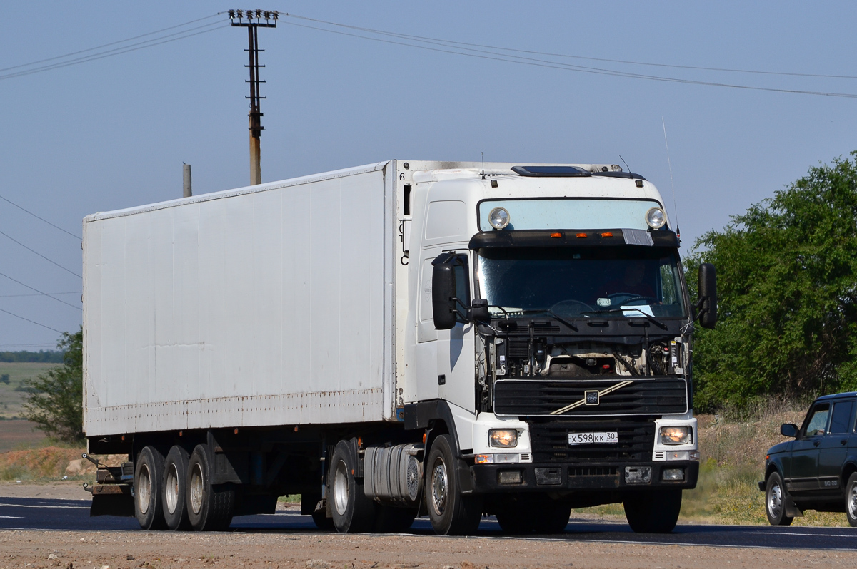 Астраханская область, № Х 598 КК 30 — Volvo ('1993) FH-Series