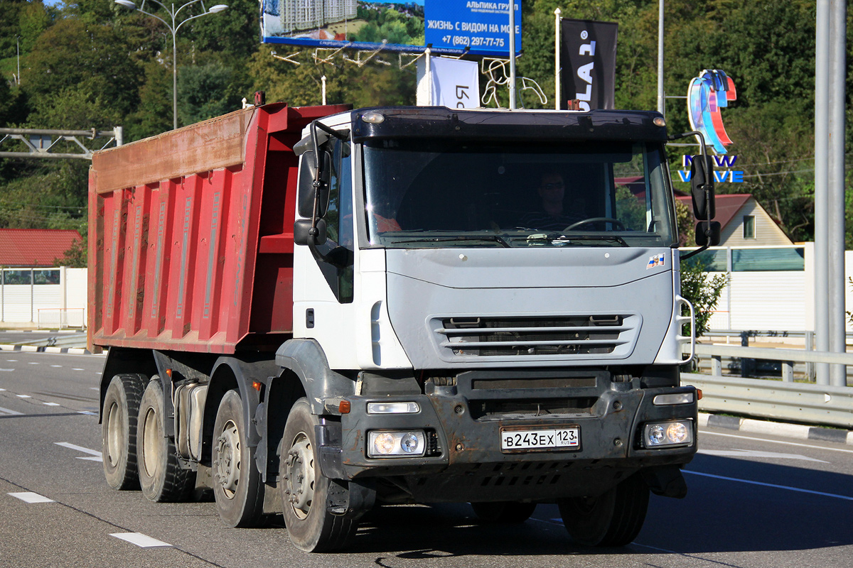 Краснодарский край, № В 243 ЕХ 123 — IVECO Trakker ('2004)