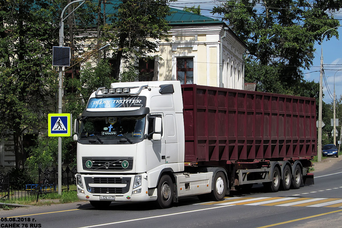 Московская область, № О 326 УР 39 — Volvo ('2008) FH.460