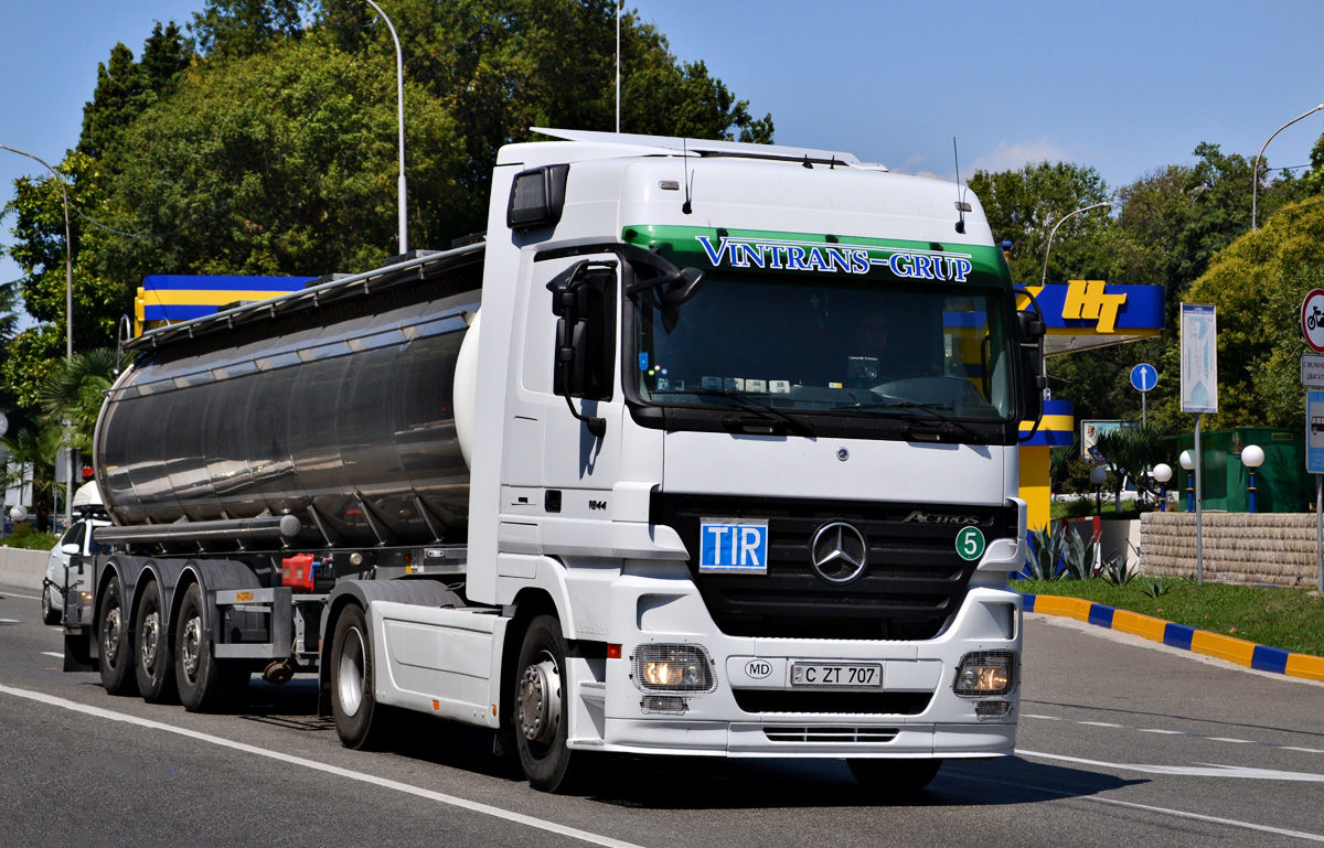 Молдавия, № C ZT 707 — Mercedes-Benz Actros ('2009) 1844