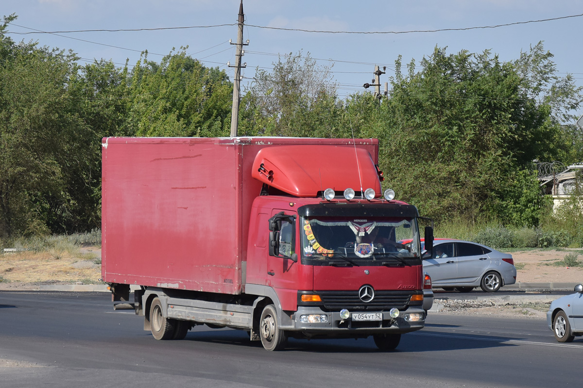 Нижегородская область, № У 054 УТ 52 — Mercedes-Benz Atego 818