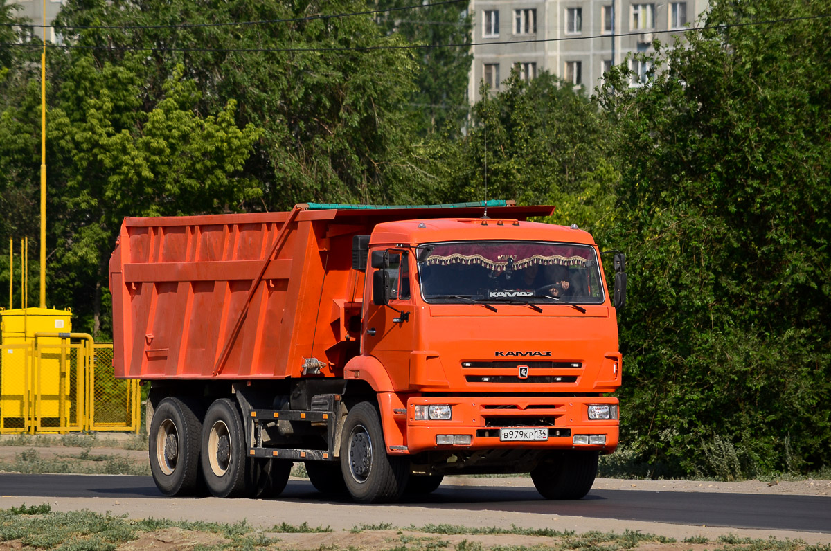 Волгоградская область, № В 979 КР 134 — КамАЗ-6520-06 [65200F]