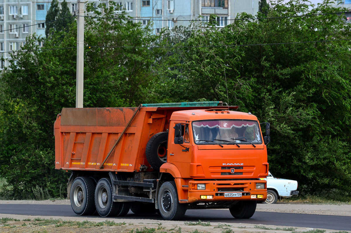 Волгоградская область, № В 835 РР 134 — КамАЗ-6520-06 [65200F]