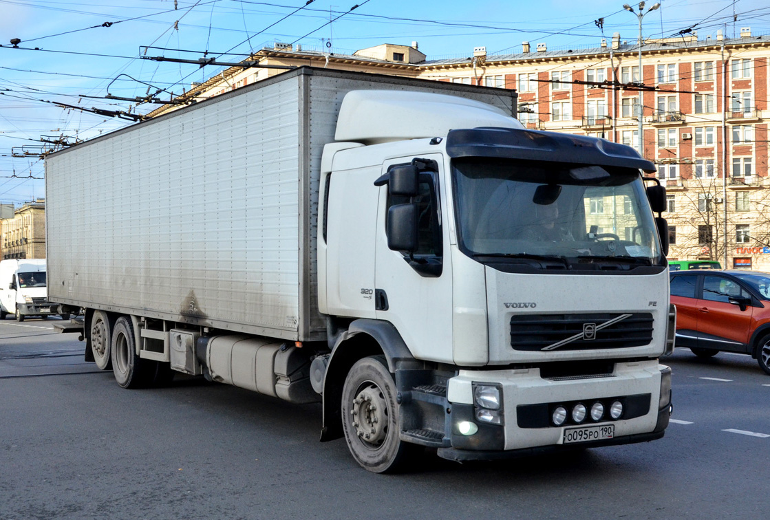 Московская область, № О 095 РО 190 — Volvo ('2006) FE