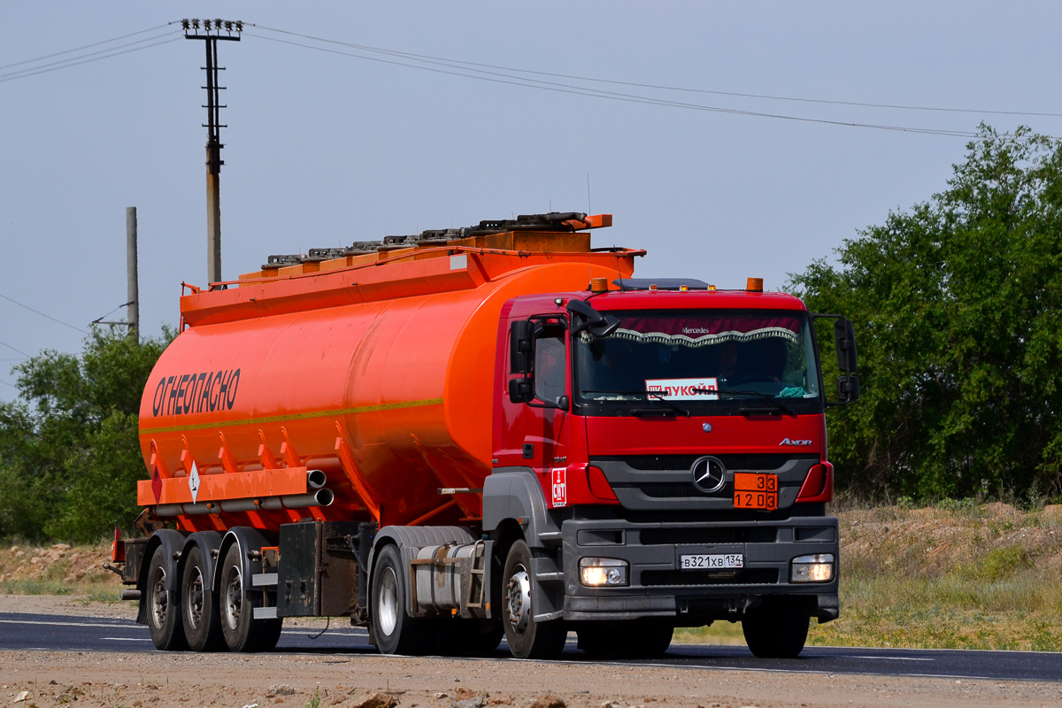 Волгоградская область, № В 321 ХВ 134 — Mercedes-Benz Axor 1840 [Z9M]