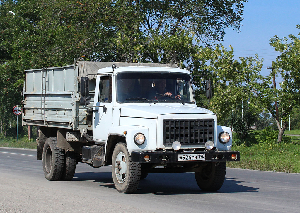 Свердловская область, № А 924 СН 196 — ГАЗ-3309