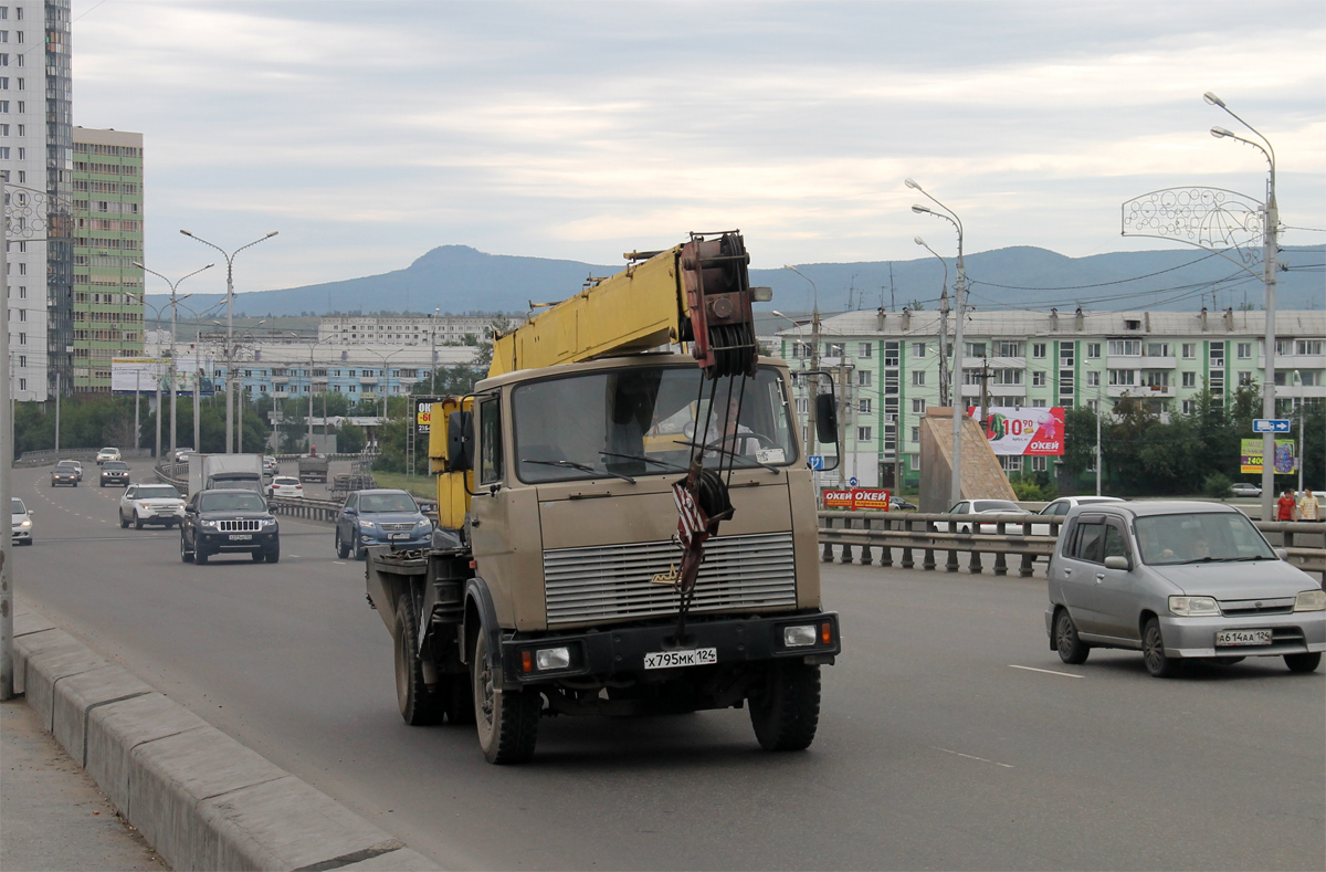 Красноярский край, № Х 795 МК 124 — МАЗ-5337 [533700]