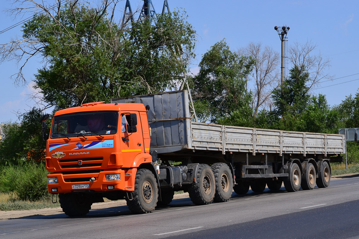 Волгоградская область, № Е 328 ВМ 134 — КамАЗ-53504-46