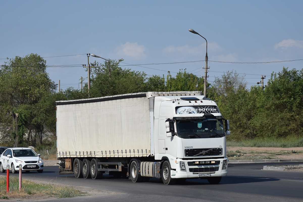 Волгоградская область, № В 853 ВХ 134 — Volvo ('2002) FH12.440