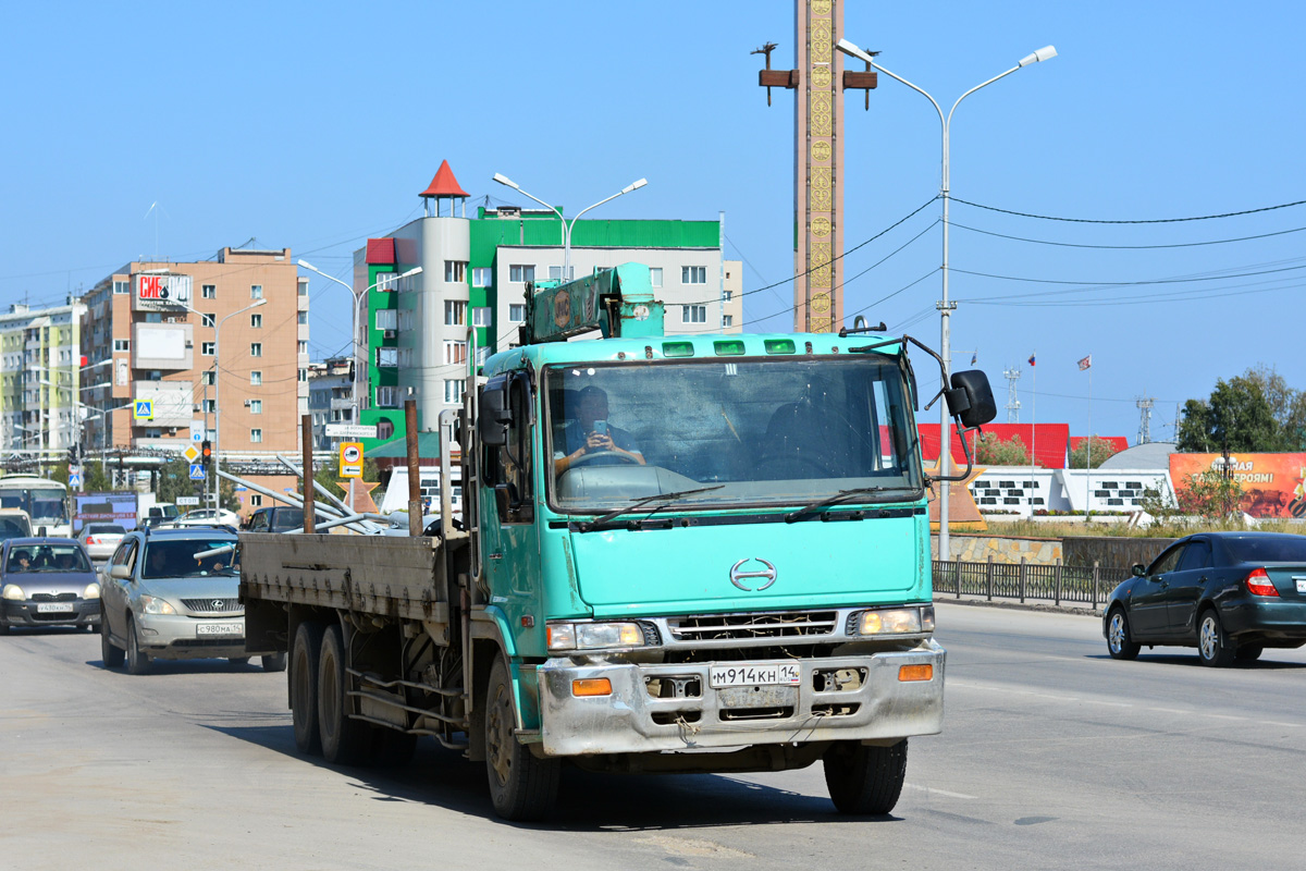 Саха (Якутия), № М 914 КН 14 — Hino Profia