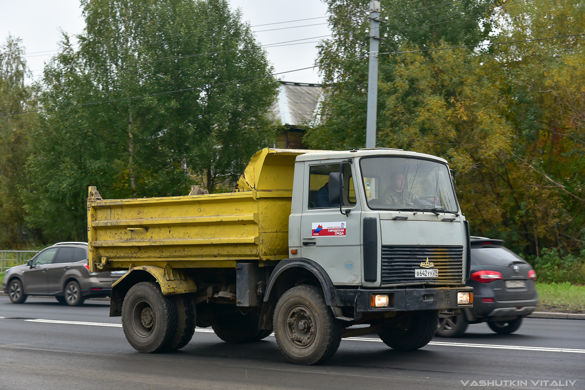 Архангельская область, № В 642 УУ 29 — МАЗ-555102