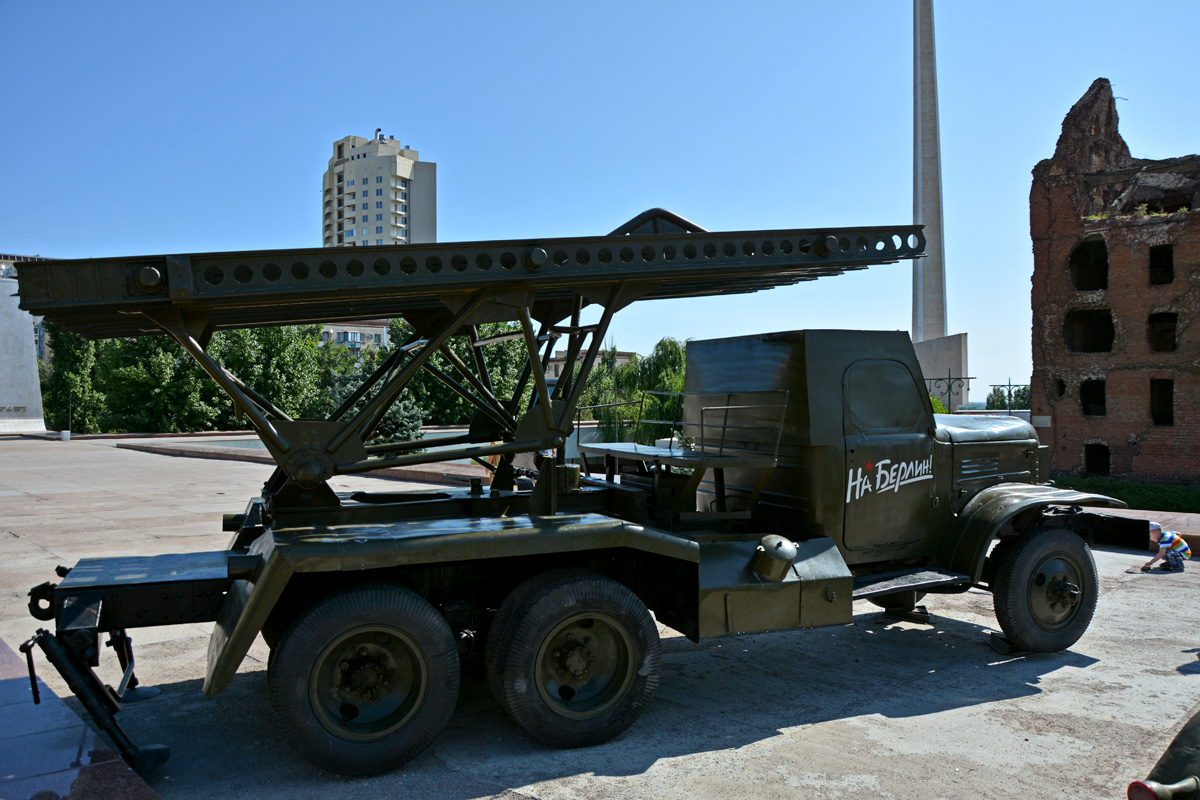 Волгоградская область, № (34) Б/Н 0003 — ЗИС-151; Техника на постаментах, памятники (Волгоградская область)