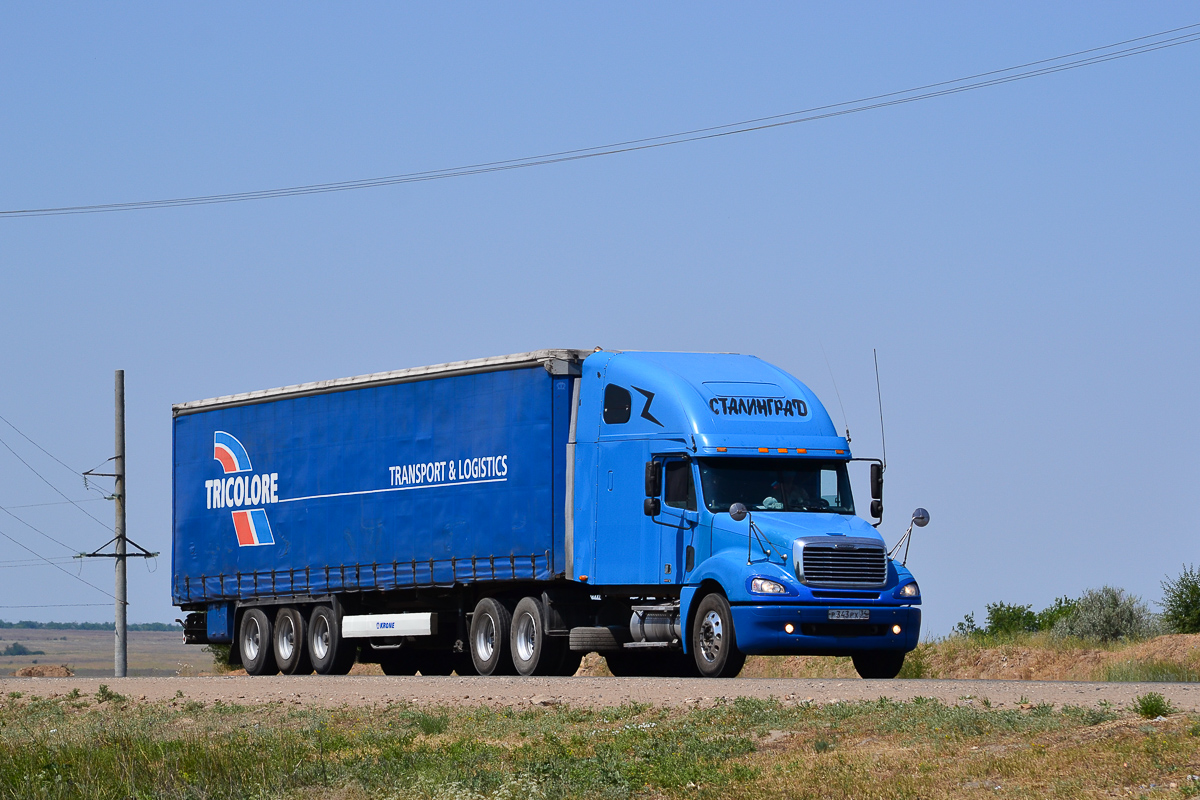 Волгоградская область, № Р 343 РХ 34 — Freightliner Columbia