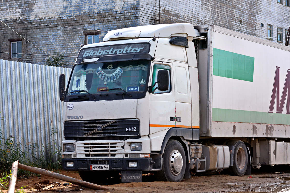 Киргизия, № S 7306 AZ — Volvo ('1993) FH12.420