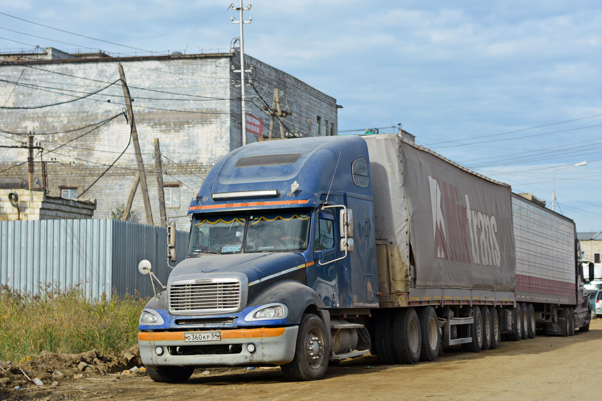 Новосибирская область, № О 360 КР 54 — Freightliner Columbia