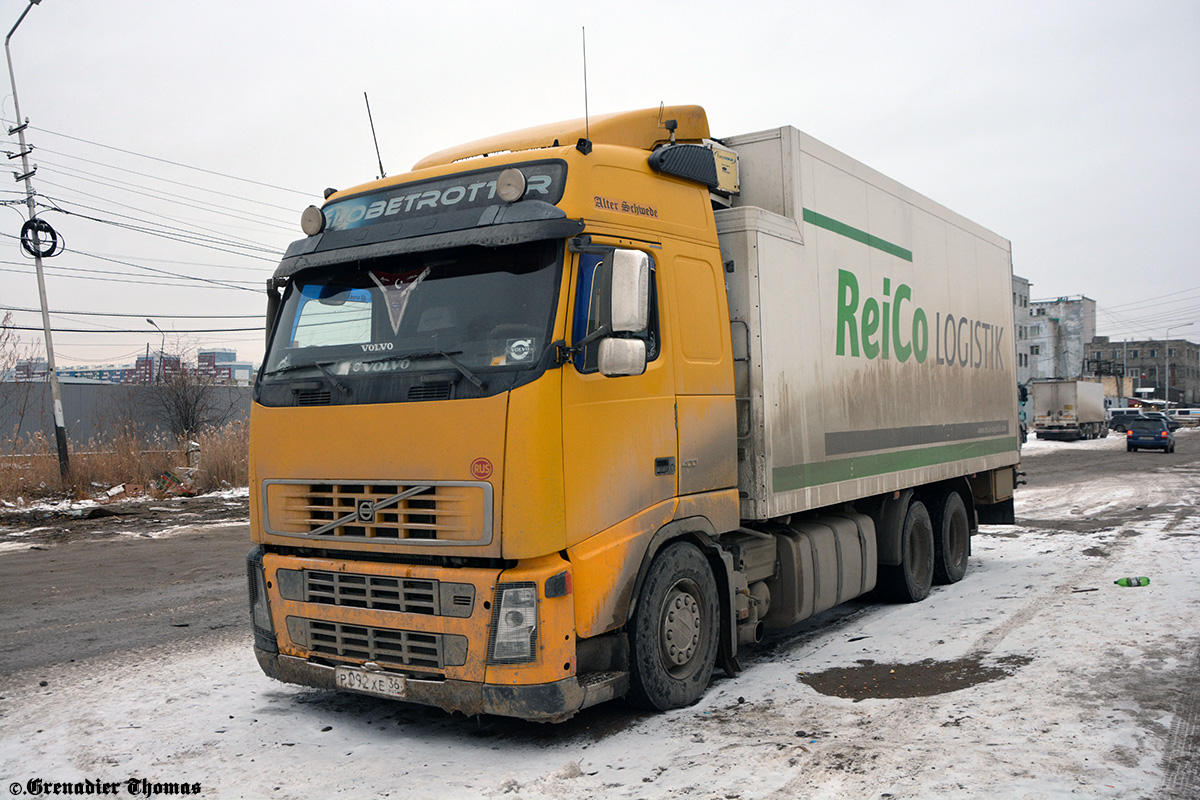 Воронежская область, № Р 092 ХЕ 36 — Volvo ('2002) FH12.400