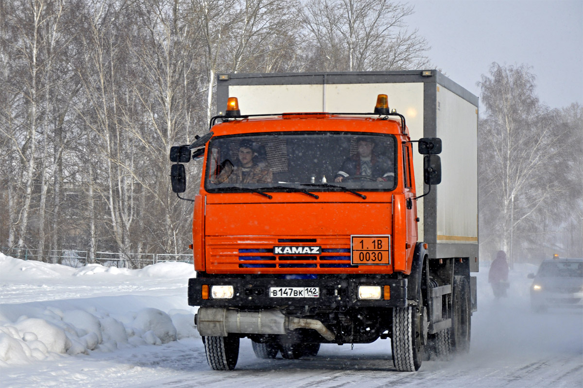 Кемеровская область, № В 147 ВК 142 — КамАЗ-65115-62