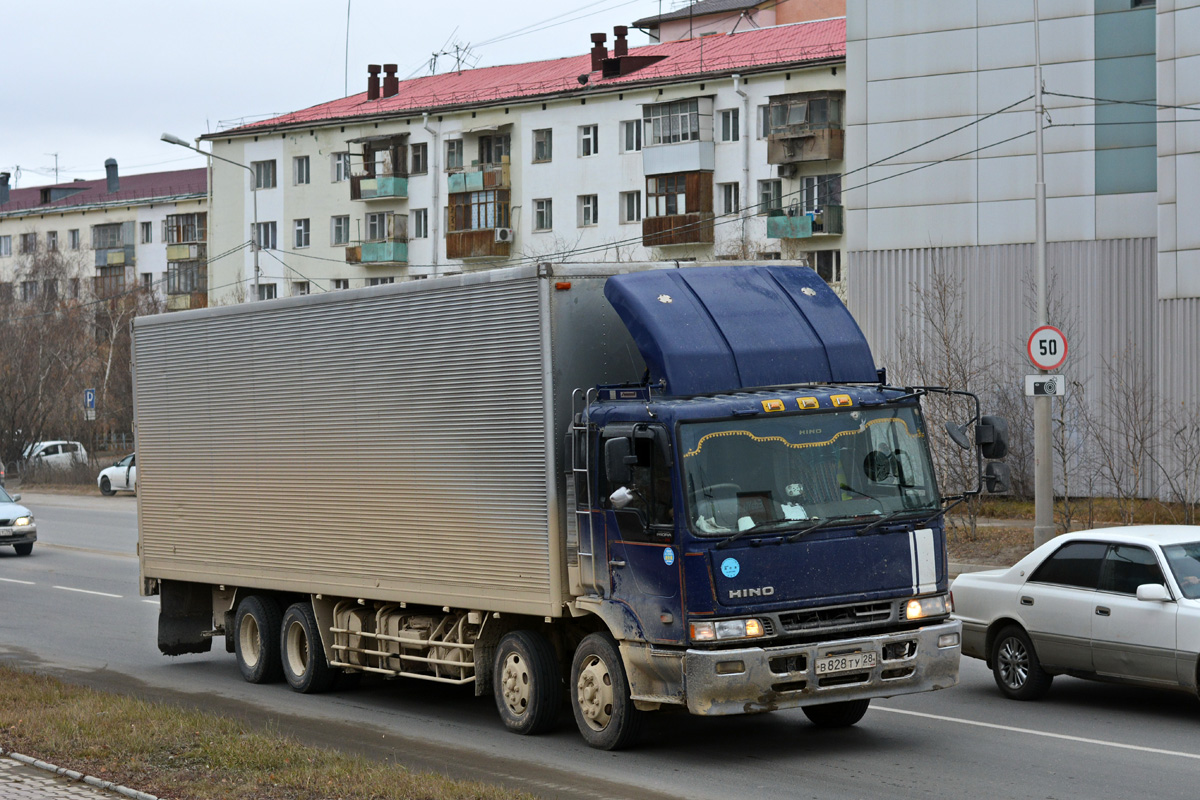 Амурская область, № В 828 ТУ 28 — Hino Profia