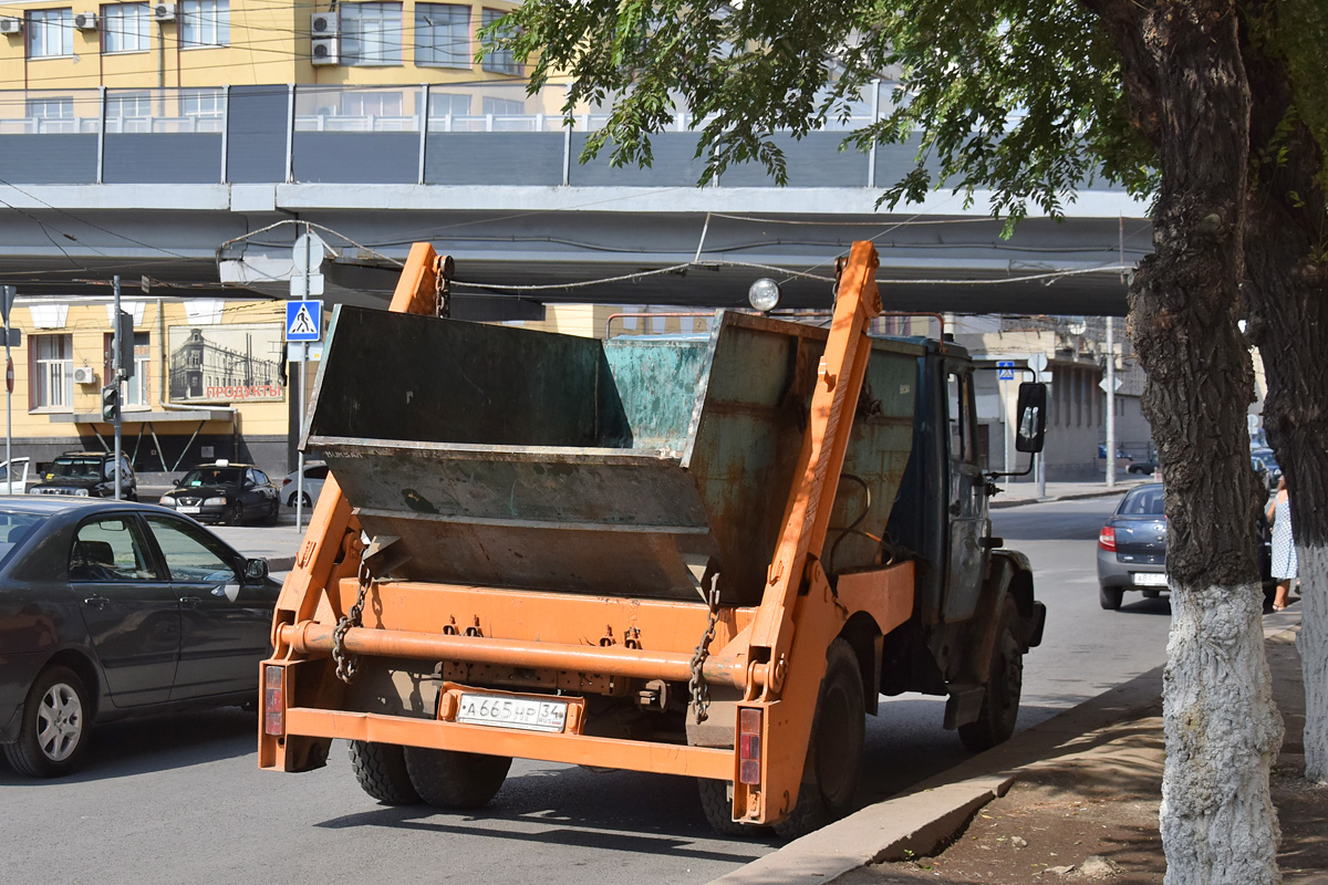 Волгоградская область, № А 665 НР 34 — ЗИЛ-432932