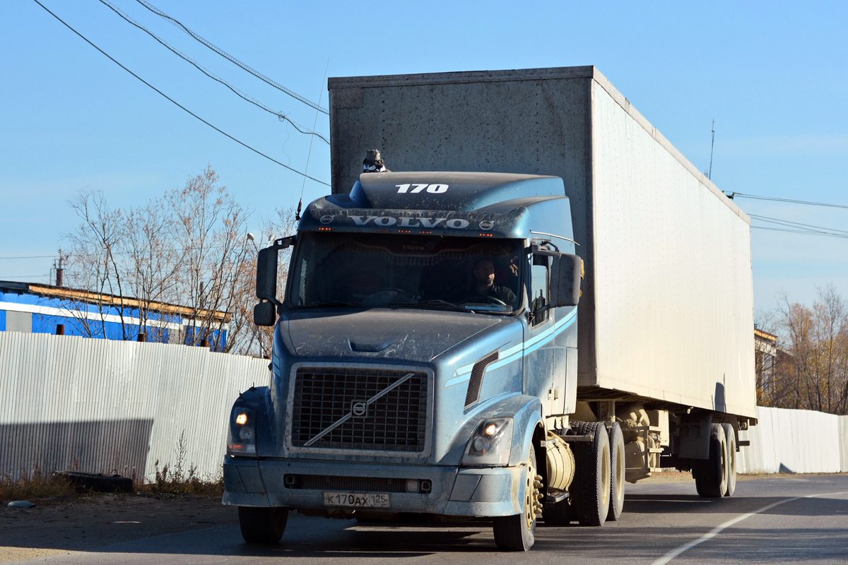 Приморский край, № К 170 АХ 125 — Volvo VNL630