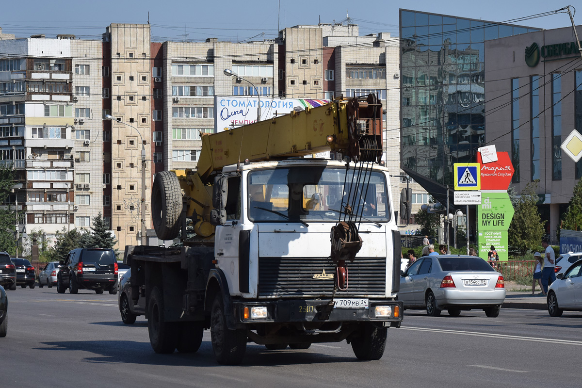 Волгоградская область, № У 709 МВ 34 — МАЗ-533702