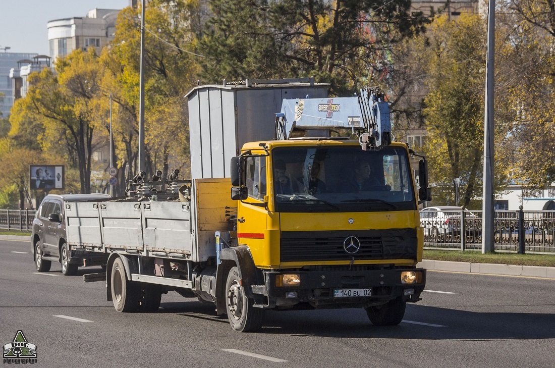 Алматы, № 140 BU 02 — Mercedes-Benz LK (общ. мод.)