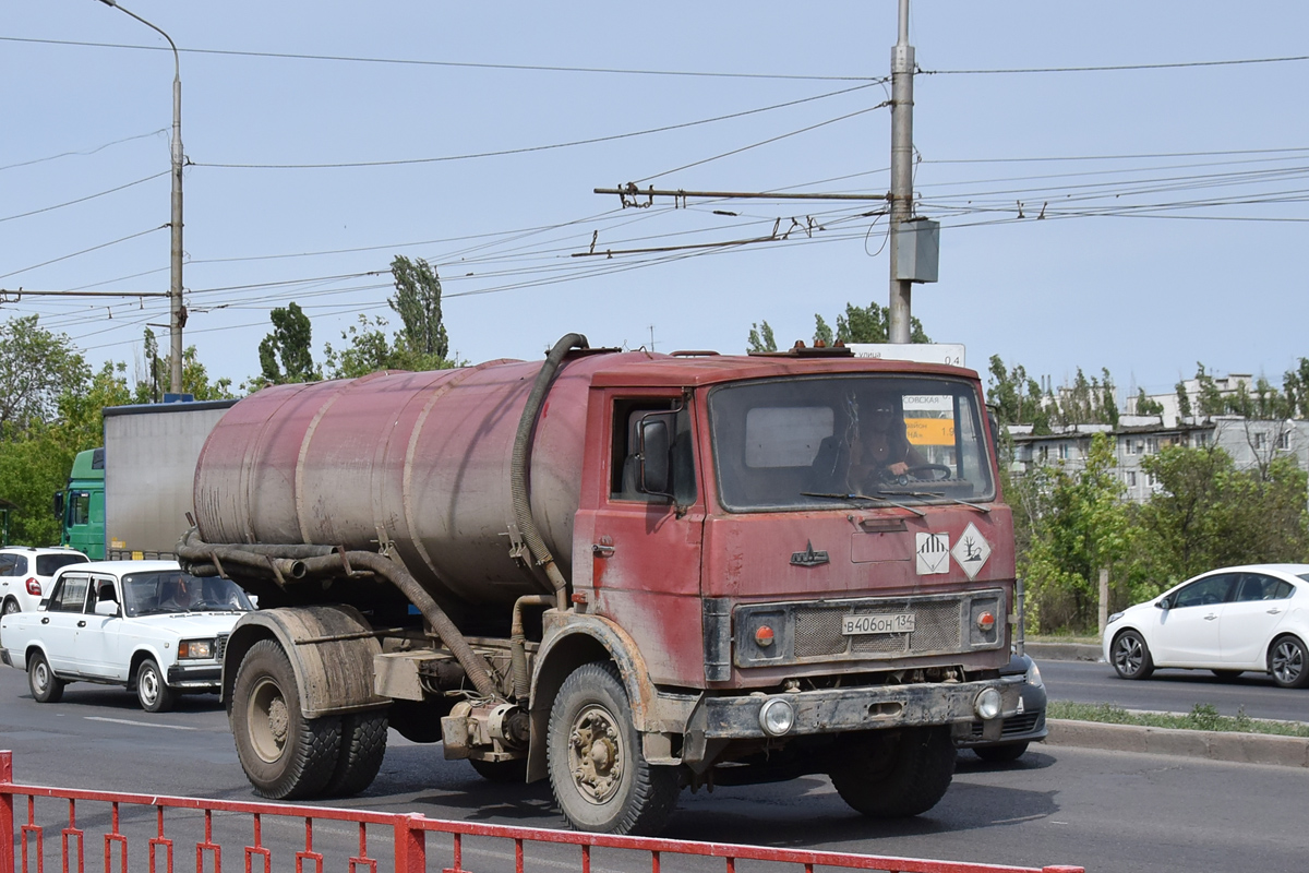 Волгоградская область, № В 406 ОН 134 — МАЗ-5337 [533700]