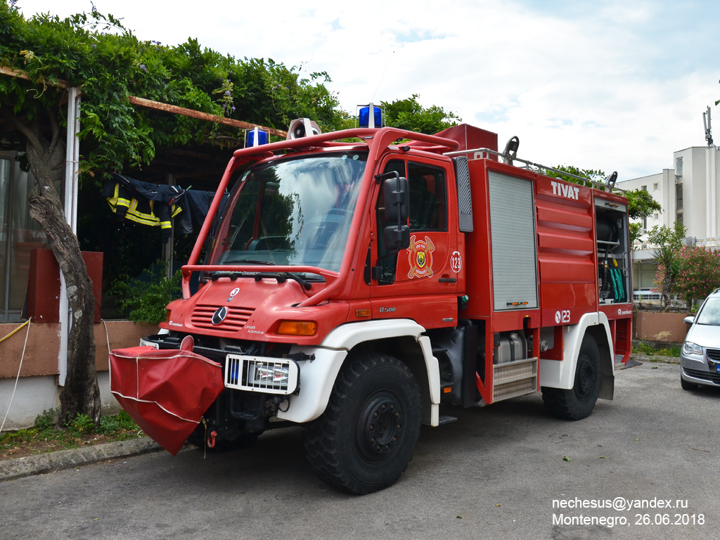 Черногория, № TV CG025 — Mercedes-Benz Unimog (общ.м)