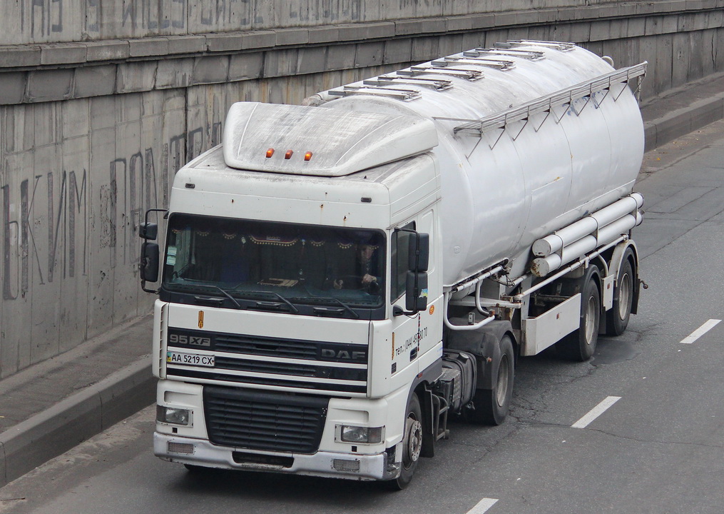 Киев, № АА 5219 СХ — DAF 95XF FT