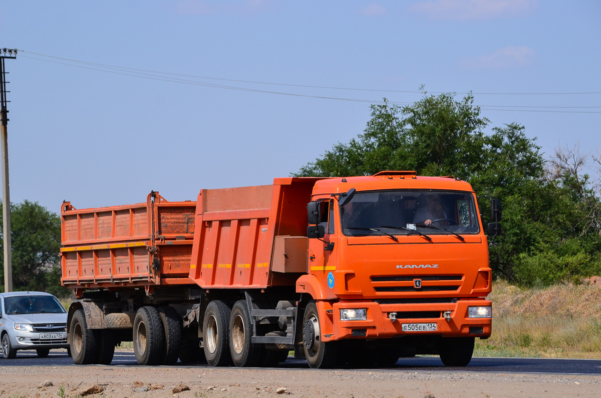 Волгоградская область, № Е 505 ЕВ 134 — КамАЗ-65115-42