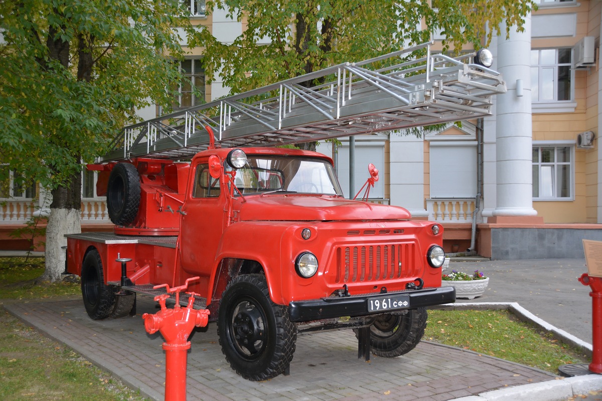 Свердловская область, № 19-61 СФФ — ГАЗ-52-01; Свердловская область — Автомобили на постаментах; Техника на постаментах, памятники (Свердловская область)