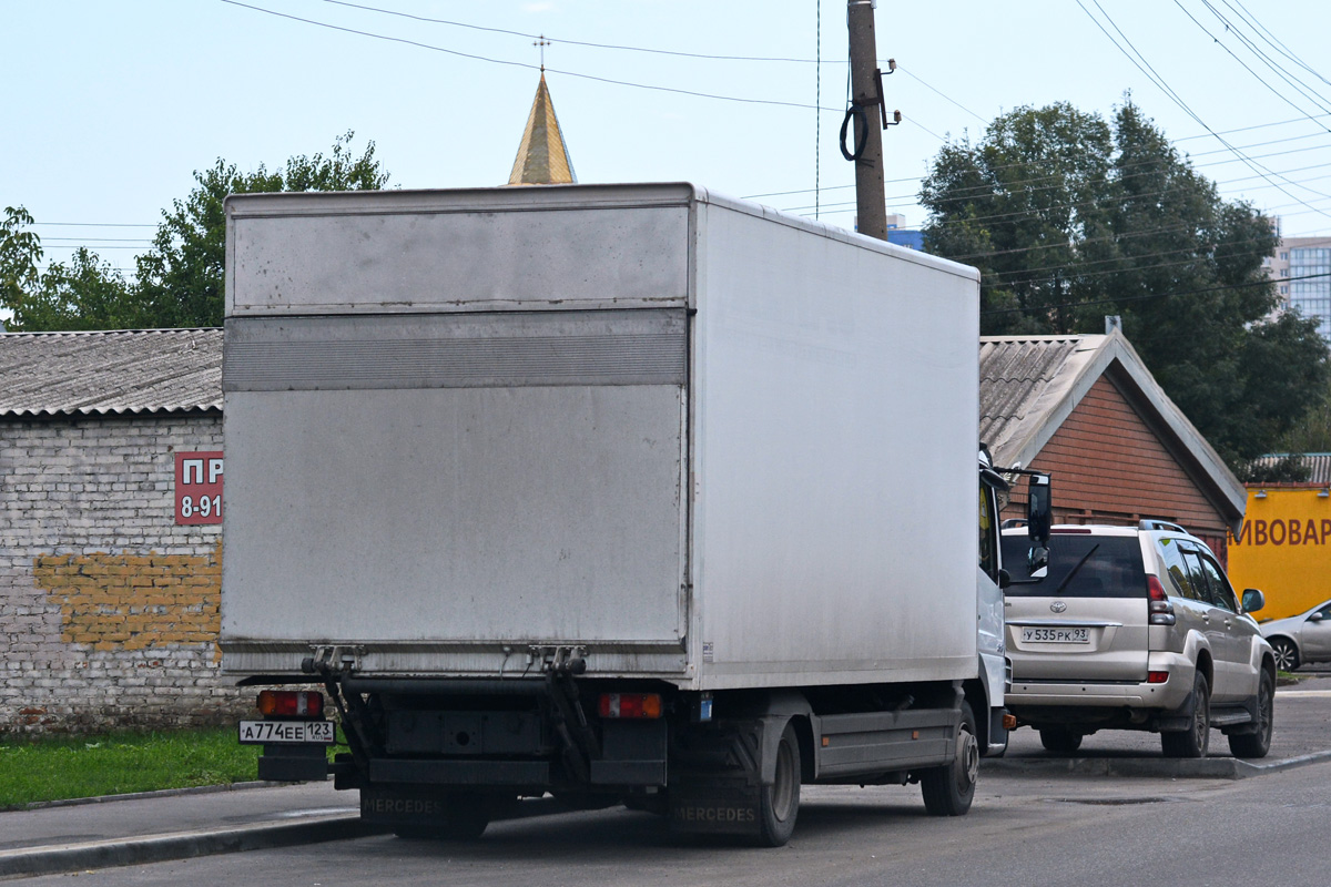 Краснодарский край, № А 774 ЕЕ 123 — Mercedes-Benz Atego 818