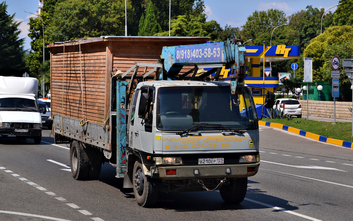 Краснодарский край, № В 210 ЕР 123 — Hino Ranger