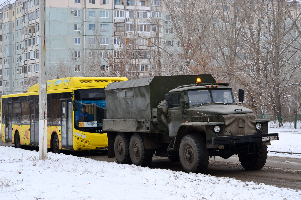 Волгоградская область, № 716 — Урал-375Д