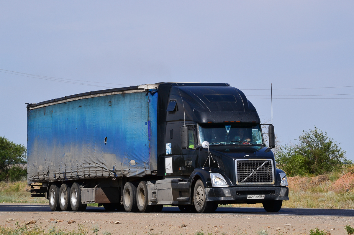 Свердловская область, № А 488 ЕР 196 — Volvo VNL670