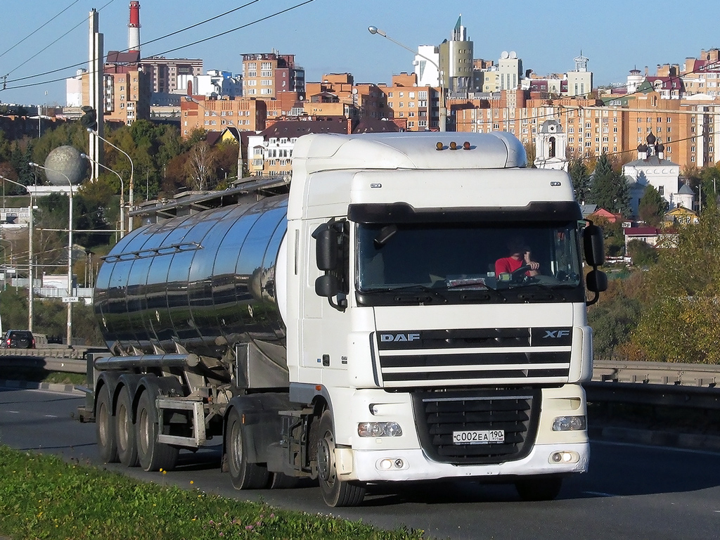 Московская область, № C 002 EA 190 — DAF XF105 FT