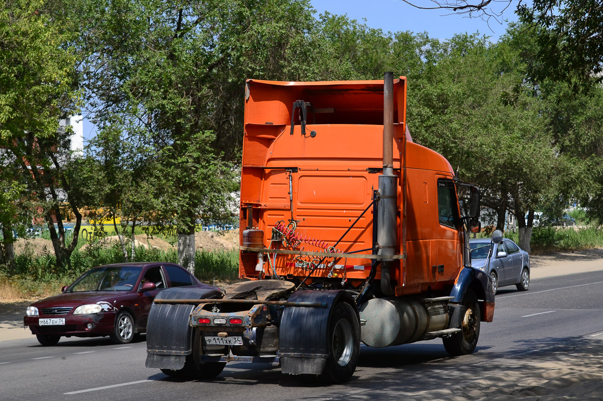 Волгоградская область, № Р 111 ХК 34 — Volvo VNM430