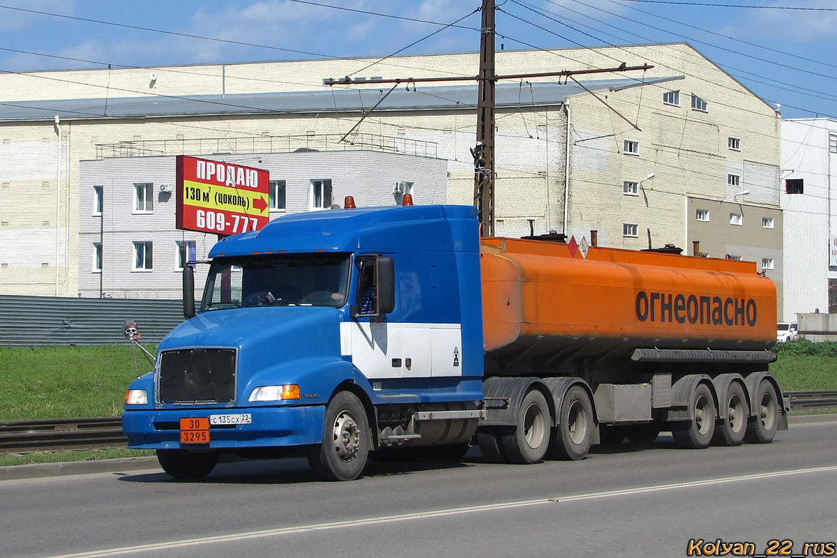 Алтайский край, № С 135 СХ 22 — Volvo VNL610